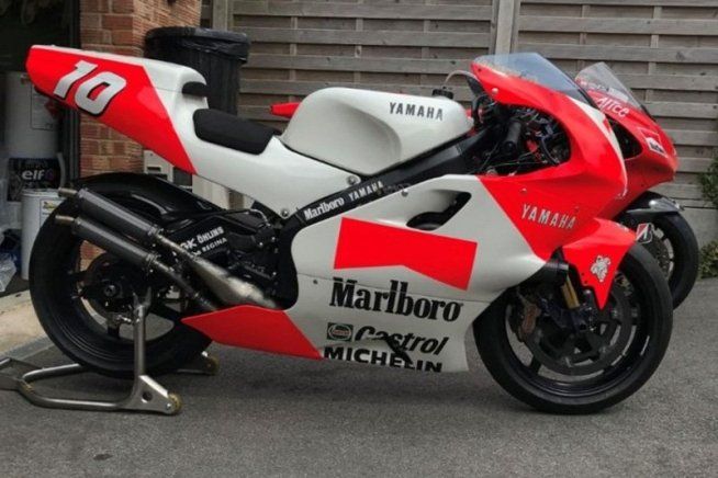 Moto - News: In vendita la Yamaha YZR500 del Team Roberts: sogno a due tempi