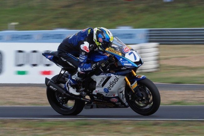SBK: Tripletta italiana in SSP: Baldassarri in pole davanti a Caricasulo e Bulega