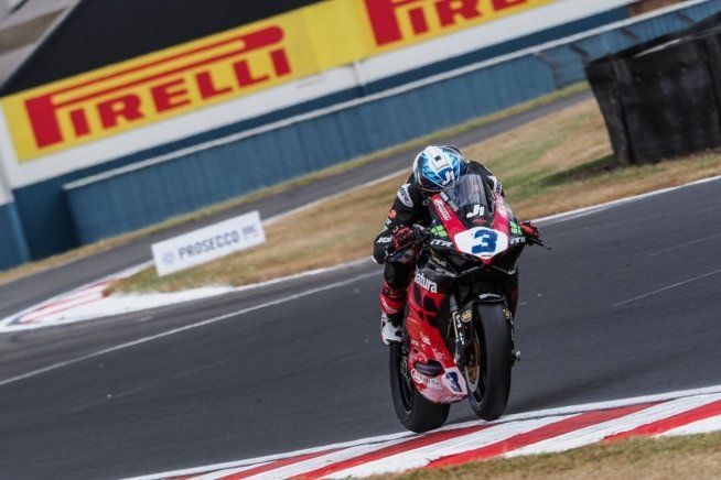 SBK: La SSP parla italiano: De Rosa primeggia nella FP1 di Donington Park