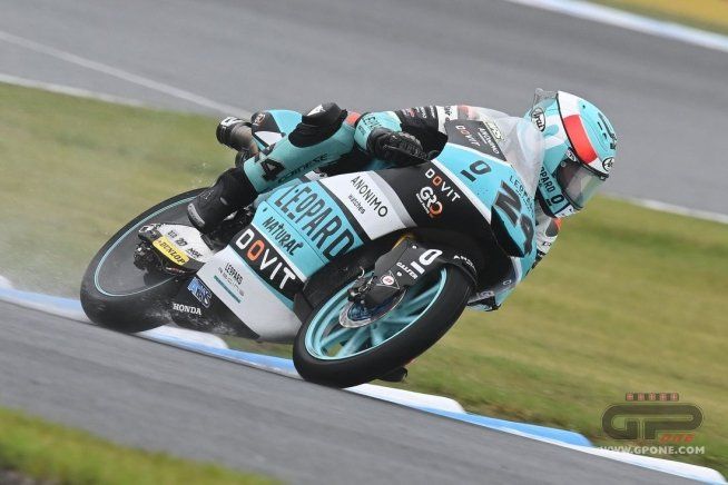 Moto3: Suzuki si regala la pole a Motegi nel giorno del suo compleanno