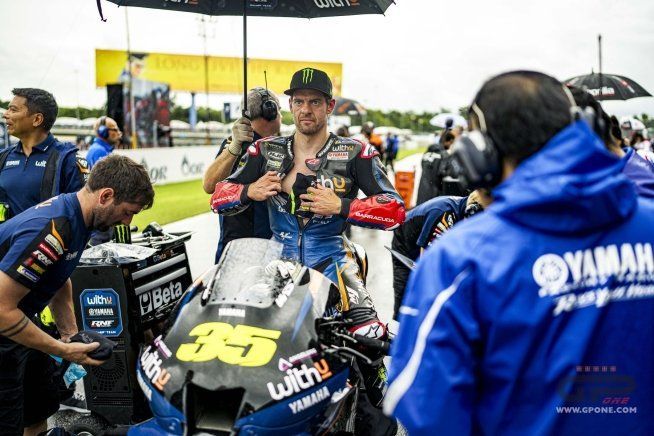 MotoGP: Crutchlow: "La Yamaha del 2012 si guidava con una mano sola, questa no!"