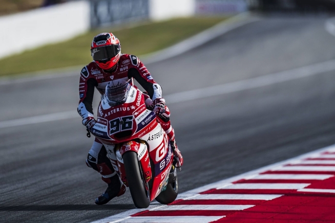 Moto2: Qualifiche: Dixon in pole a Barcellona con Acosta 9° e Arbolino in settima fila