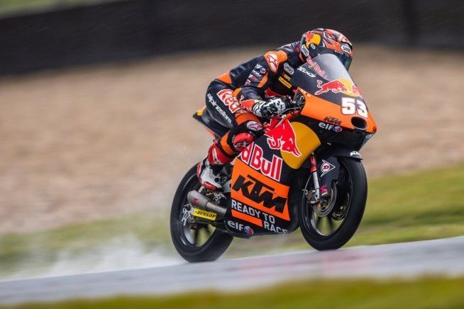 Moto3: Oncu fa risuonare l'inno turco a Phillip Island, beffa Sasaki all'ultimo giro