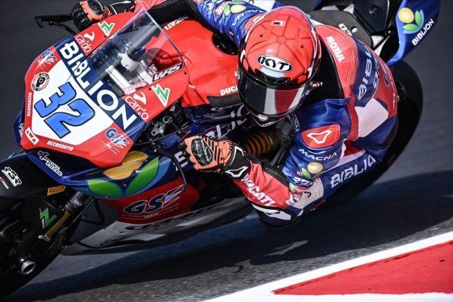 SBK: Oli Bayliss torna in pista a Jerez con la Ducati V2 955 del Team D34G Racing 