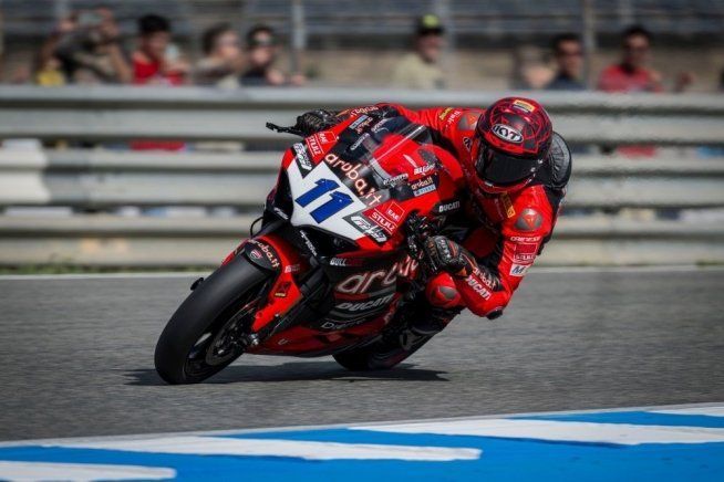 SBK: Jerez: Bulega saluta la SSP da dominatore, completa il podio un super Oncu