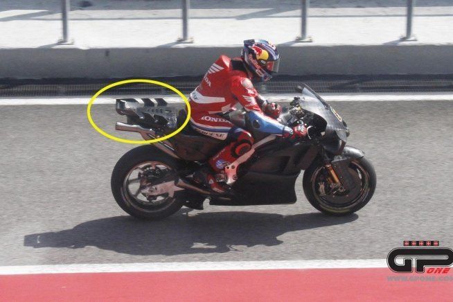 MotoGP: Colpo di...coda della Honda a Sepang: nuova aerodinamica sulla RC213-V di Bradl