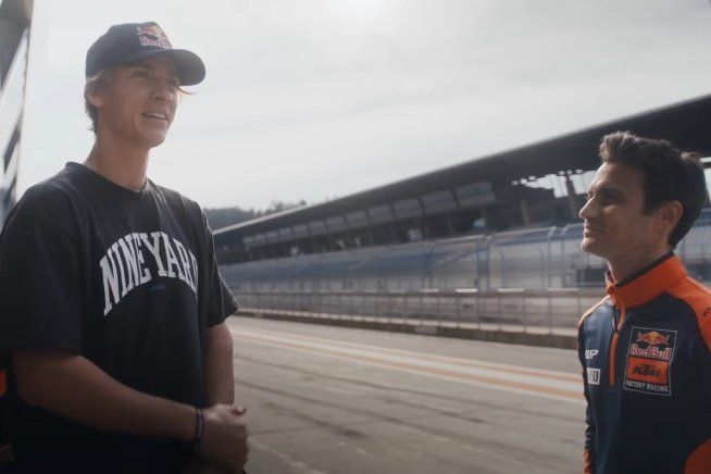 MotoGP: Pedrosa professore per un giorno. Lo studente è un campione di mountain bike