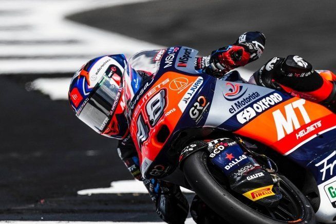 Moto3: FP2: A Motegi 9 piloti sotto il record della pista, il più veloce è Ortolà