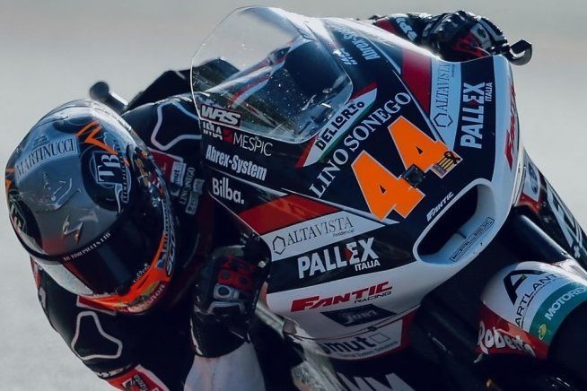 Moto2: Aron Canet in pole position nell’ultima gara dell’anno a Barcellona