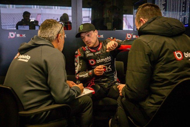 SBK: Lowes: "La pioggia mi ha impedito di spingere, ma le novità hanno risposto bene"