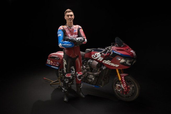 MotoAmerica: Loris Baz di nuovo in pista con la Indian nel King Of The Baggers