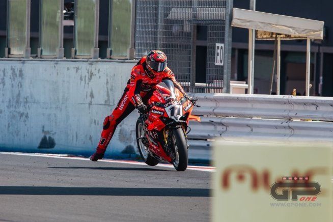 SBK: Duello da record nei test a Misano: Bulega la spunta su Toprak per 40 millesimi!
