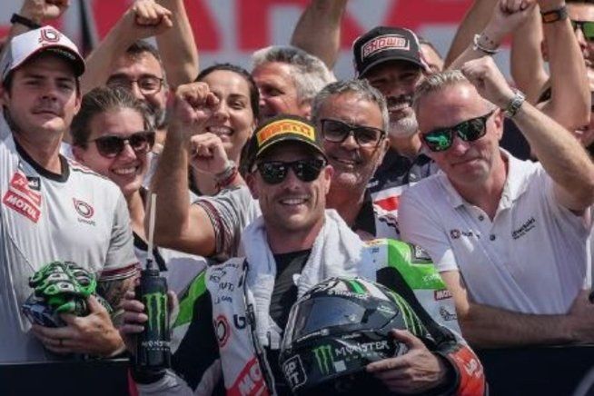 SBK: Lowes: "Il podio in Superpole Race è stato speciale. Tengo molto al progetto Bimota"