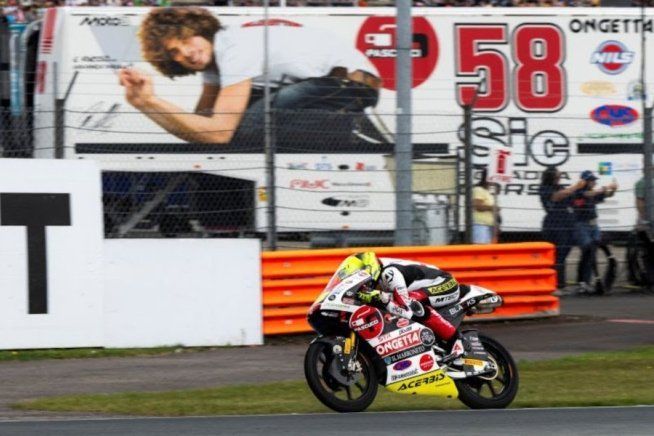 Moto3: Simoncelli: "L'incidente di Lunetta? Il motociclismo è bello ma anche bastardo"