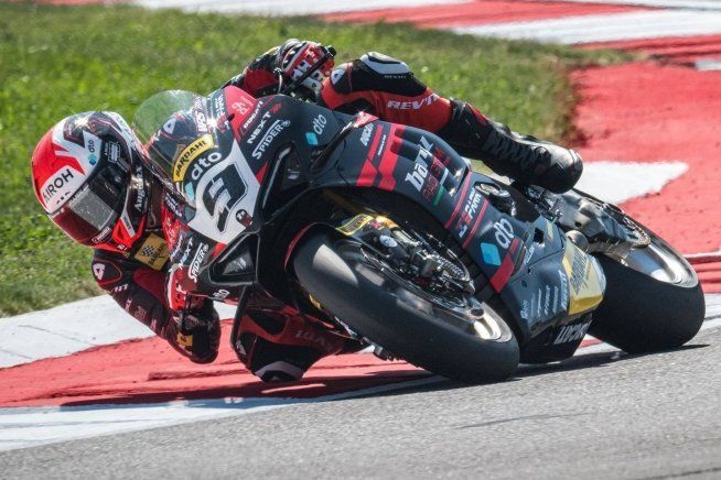 SBK: Petrucci: "Continuano a penalizzare le Ducati, ma la moto non si guida da sola"