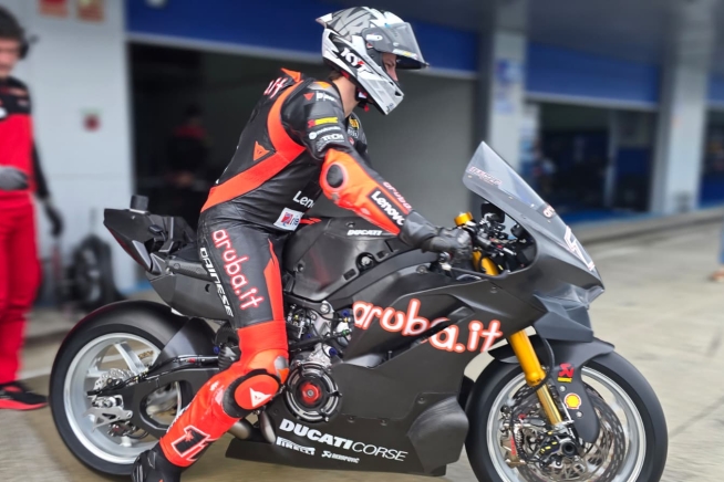SBK: Bulega e la Ducati comandano i test a Jerez, Petrucci a 1 secondo e mezzo