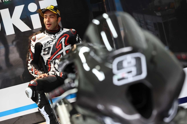 SBK: Petrucci: “La BMW è incredibile sul bagnato, con Ducati guidavi sul ghiaccio”