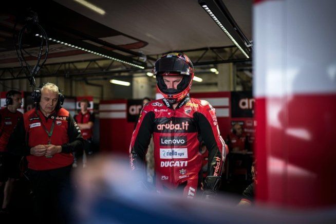 SBK: Bulega: "Non sono soddisfatto: oggi ho lottato con la mia Ducati"