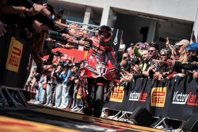 SBK: Bulega e Ducati ad Assen per cancellare l’incubo del 2025