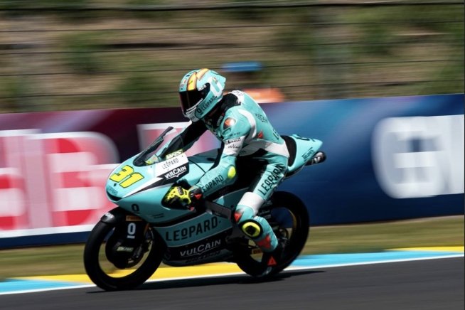 Adrian Fernandez vola a Le Mans e conquista la pole davanti a Quiles 2°