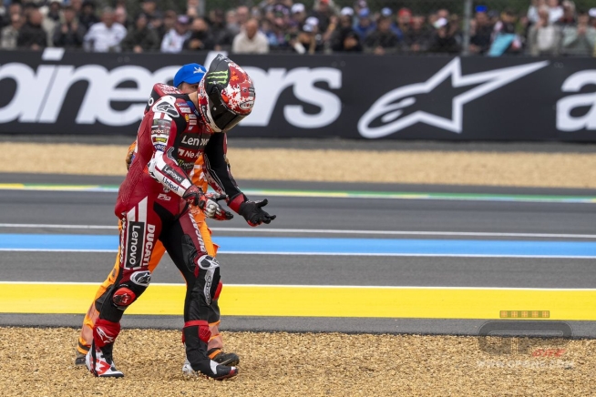 Ancora guai con i freni per Bagnaia. "La mia caduta conseguenza di un problema"