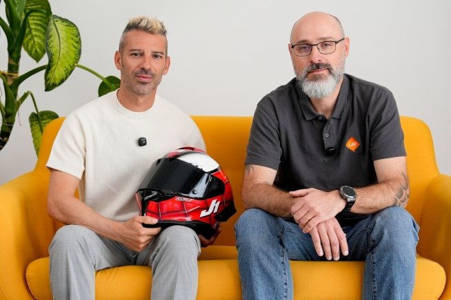 Melandri con LAV per chiedere ai piloti di non usare più tute con pelle di canguro