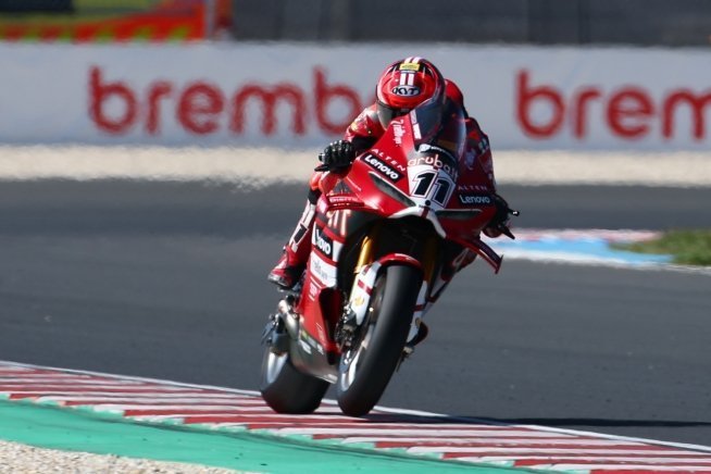 Bulega implacabile: vince Gara 1 a Balaton Park ed entra nella storia
