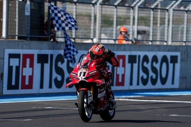 Bulega detta legge in Gara 2 e fa tripletta anche a Balaton, 2° Lecuona