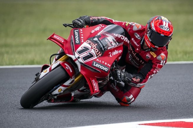 Bulega vola nei test a Misano, Bassani spezza un filotto Ducati con la Bimota