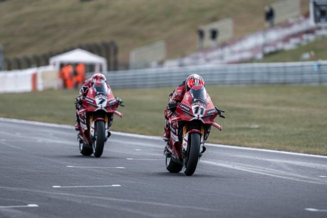 Bulega non si ferma più: fa tripletta anche a Most davanti a Lecuona e Montella