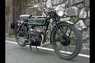 Moto - News: The Black Douglas Sterling: il ritorno delle sottocanna