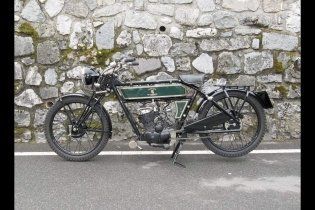 Moto - News: The Black Douglas Sterling: il ritorno delle sottocanna