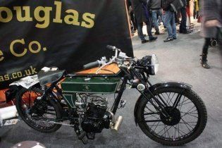 Moto - News: The Black Douglas Sterling: il ritorno delle sottocanna