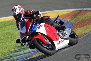 Moto - Test: Honda RC213V-S: Ron Haslam la prova per noi