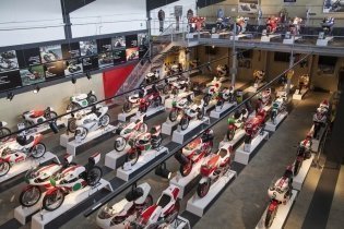 A Bologna inaugurato lo 'Yamaha SBK Temple'