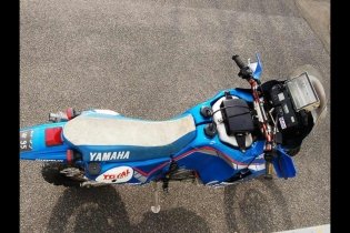 Moto - News: Yamaha YZE OWD8 del 1993 di Stephane Peterhansel in vendita