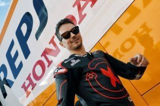 MotoGP: La prima volta di Lorenzo in Honda: le foto mai viste