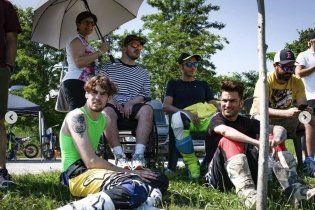 : Rossi e Dovizioso insieme sulla pista di cross di Cavallara 