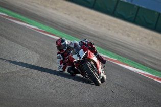 Moto - News: Carl Fogarty svela la Ducati Panigale V4 25° Anniversario 916