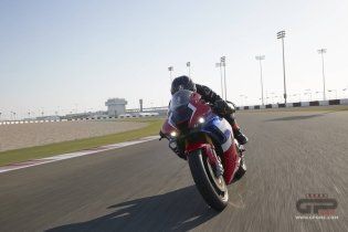 Moto - Test: Prova Honda CBR 1000 RR-R: una rivoluzione, mai stata così “cattiva”