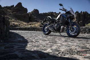 Moto - Test: Nuova Yamaha Tracer 700 2020, non solo “sguardo R1” ed Euro 5