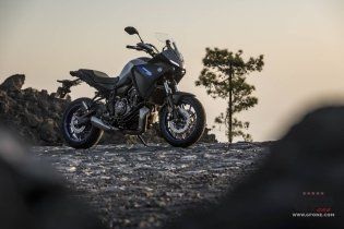 Moto - Test: Nuova Yamaha Tracer 700 2020, non solo “sguardo R1” ed Euro 5