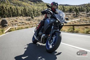 Moto - Test: Nuova Yamaha Tracer 700 2020, non solo “sguardo R1” ed Euro 5