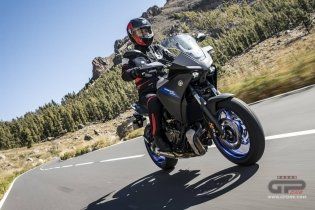 Moto - Test: Nuova Yamaha Tracer 700 2020, non solo “sguardo R1” ed Euro 5