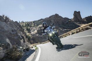 Moto - Test: Nuova Yamaha Tracer 700 2020, non solo “sguardo R1” ed Euro 5