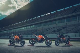 Moto - Test: PROVA KTM Super Duke 1290 R: Bestia nell'anima, ringhia ma non azzanna