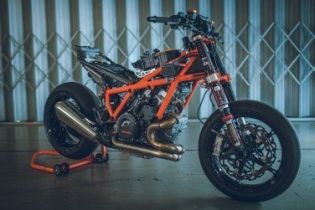 Moto - Test: PROVA KTM Super Duke 1290 R: Bestia nell'anima, ringhia ma non azzanna