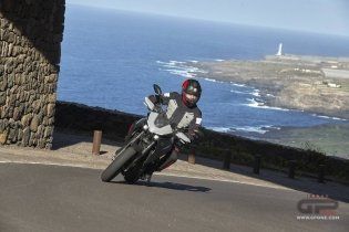 Moto - Test: Nuova Yamaha Tracer 700 2020, non solo “sguardo R1” ed Euro 5