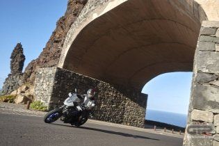 Moto - Test: Nuova Yamaha Tracer 700 2020, non solo “sguardo R1” ed Euro 5