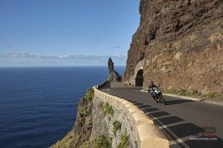 Moto - Test: Nuova Yamaha Tracer 700 2020, non solo “sguardo R1” ed Euro 5